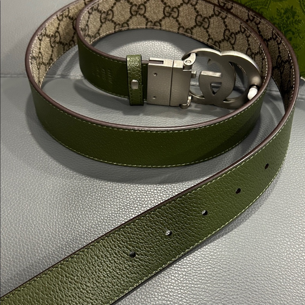 Gucci Silver Buckle With Gray Patterned Belt - image 4